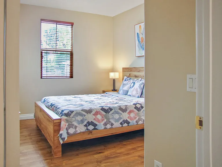 3rd bedroom with kingsize bed on 2nd floor