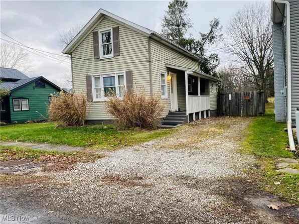 316 Locust St N, Canal Fulton, OH 44614