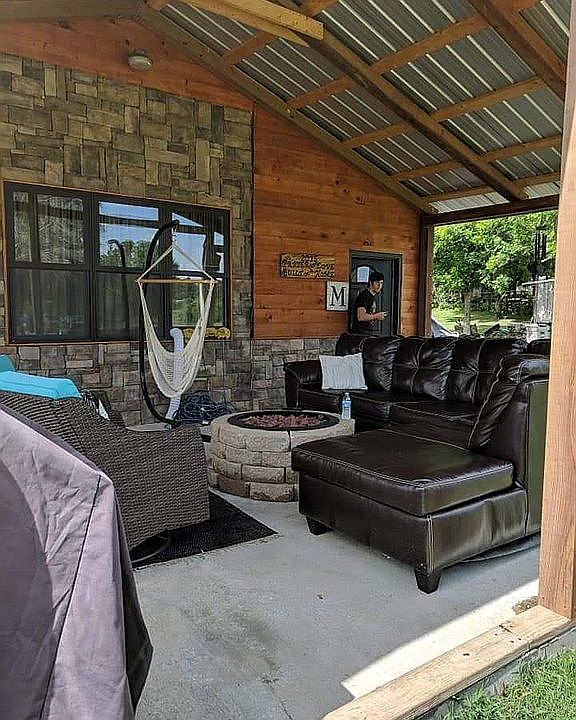 3 bed, 2 bath open floor pln