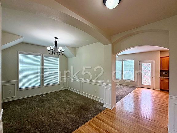 5th image of 11113 185th St E