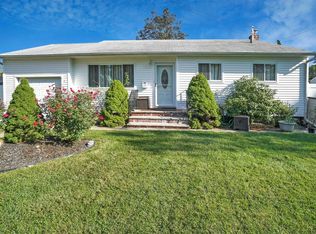 121 Commack Rd, North Babylon, NY 11703