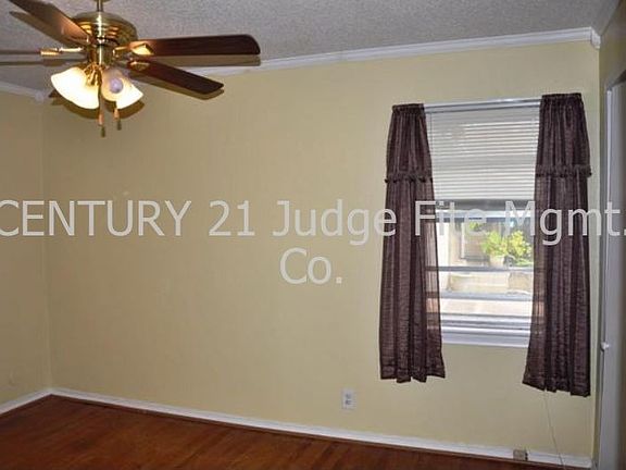 4th image of 331 E Cherry St