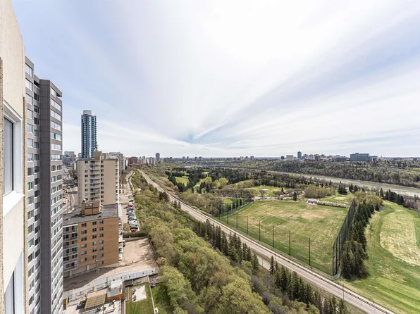 12303 Jasper Ave NW #1806, Edmonton, AB T5N 3K7