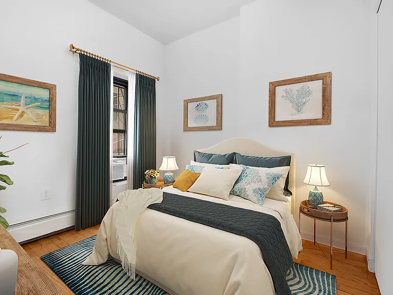 224 E 53rd St #3A — Photo 3