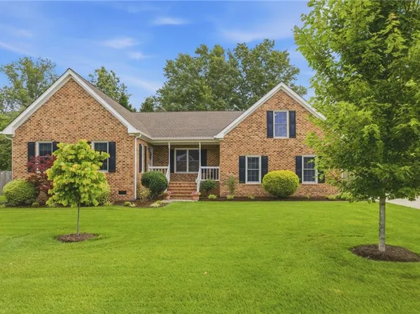 2631 Landview Cir, Virginia Beach, VA 23454