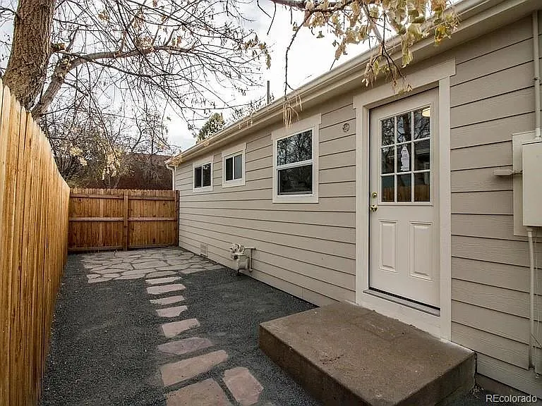 1617 S Jackson St — Photo 19