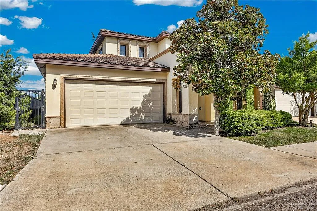 4 bed, 3.5 bath, 2677 sqft, $2,950 — Photo 3
