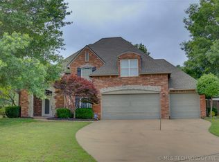 504 S Forest Ridge Blvd, Broken Arrow, OK 74014
