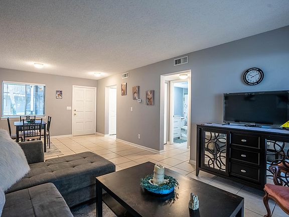 3rd image of 6347 Newtown Cir APT A2
