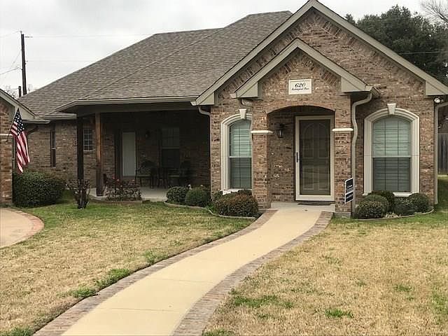 1st image of 620 Mockingbird Pl