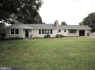 1111 Donegal Springs Rd, Mount Joy, PA 17552