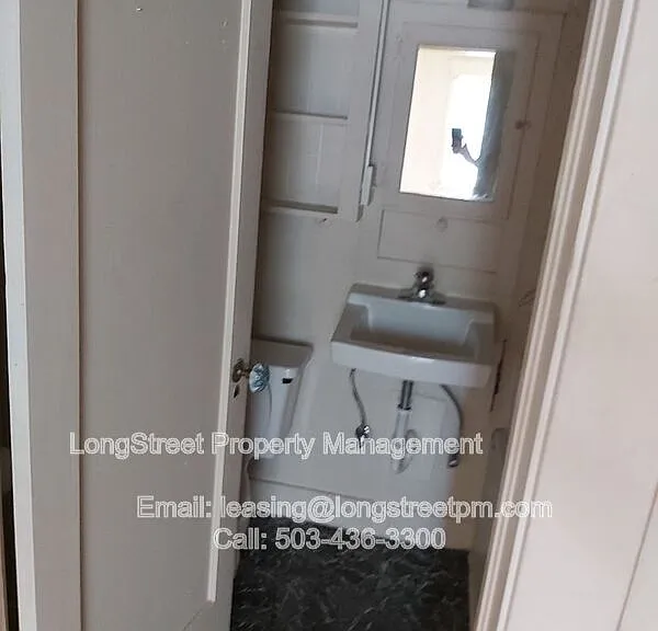 205 NW Kings Blvd #4 — Photo 12
