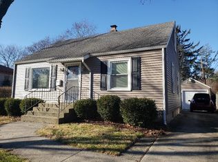 17 S Gladstone Ave, Aurora, IL 60506