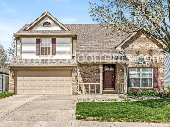 1522 Lake Point Ln N, Greenwood, IN 46142