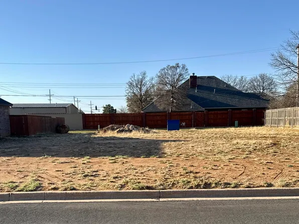 1303 Peoria St, Slaton, TX 79364