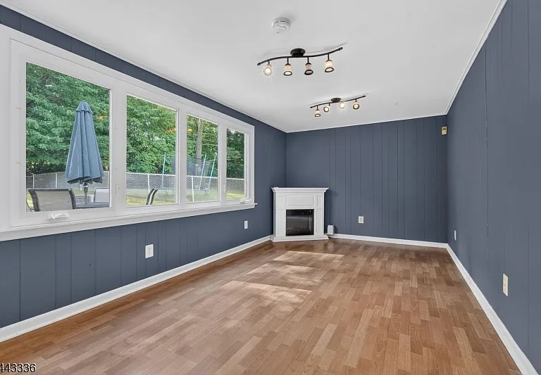 42 Woodcrest Dr — Photo 7