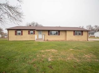 5756 Poppy Garden Rd, Colona, IL 61241