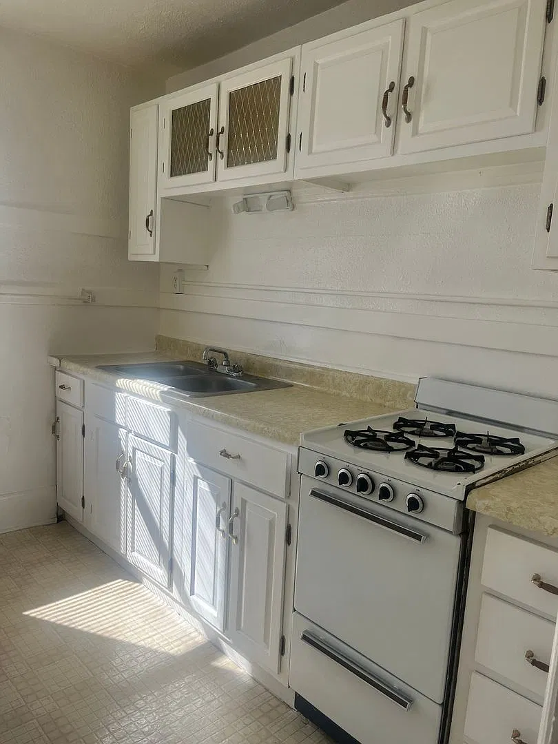 210 S. Weber Street — Photo 2