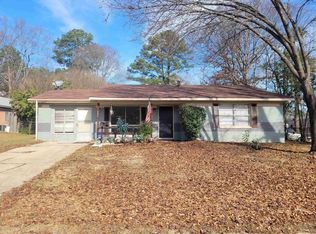 402 Robin Rd, El Dorado, AR 71730