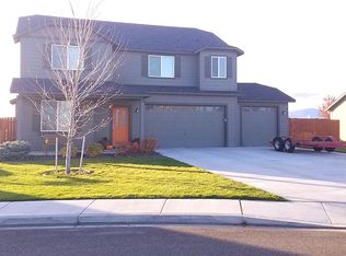 1628 Crab Apple Cir, West Richland, WA 99353