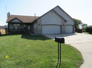 1517 W Jubilee St, Haysville, KS 67060