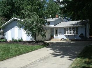 21994 Cricket Ln, Strongsville, OH 44136