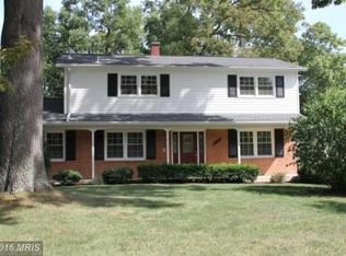 6705 Red Jacket Rd, Springfield, VA 22152