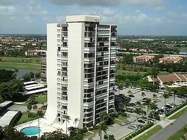 2425 Presidential Way #1703, West Palm Beach, FL 33401