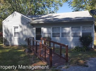 632 E East Searing St, Carbondale, IL 62901