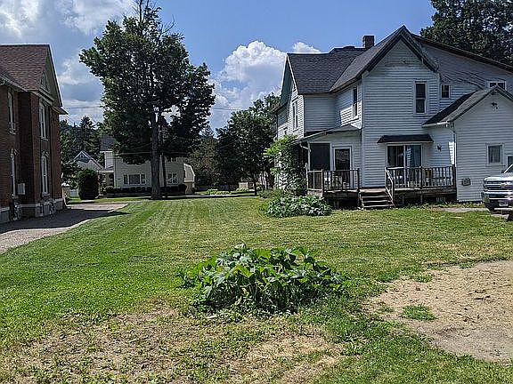 2nd image of 19 Charlesworth Ave