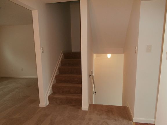 STEPS TO UPSTAIRS OR FOYER