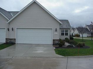 8877 Ashlyn Ct #13-C, Olmsted Falls, OH 44138