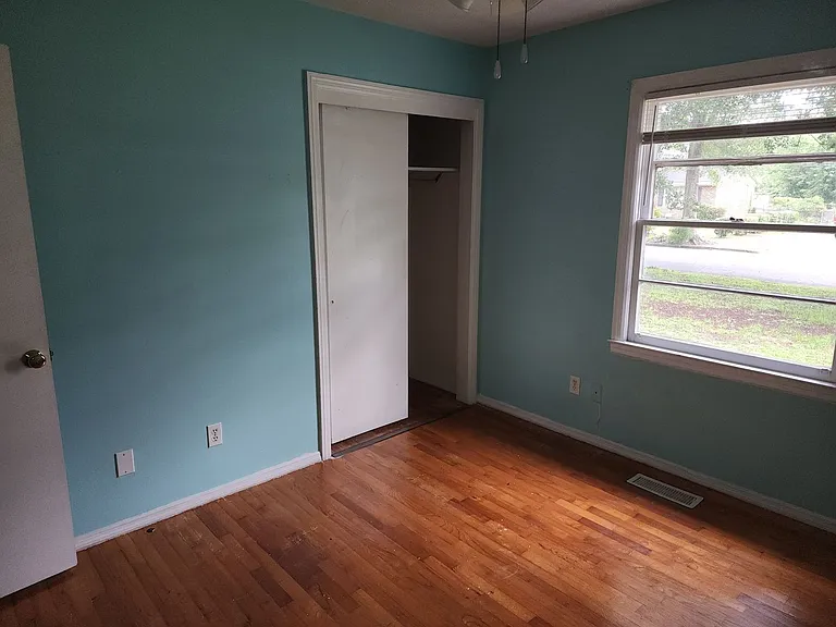 411 Vintage Rd — Photo 13