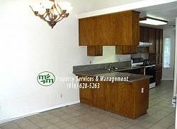 5th image of 12 Del Luna Ct