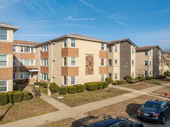 8524 W Gregory St APT 3N, Chicago, IL 60656