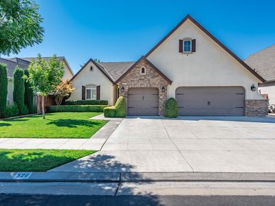 520 W Warwick Ave, Clovis, CA, 93619