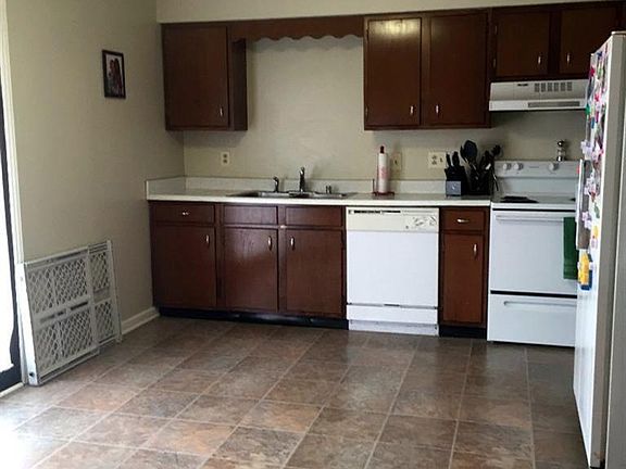 5th image of 217 Walnut Hill Dr