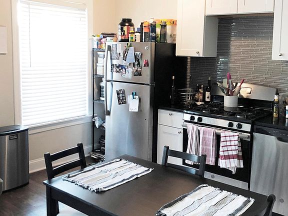 3rd image of 2129-1 N Dayton St #2129-101