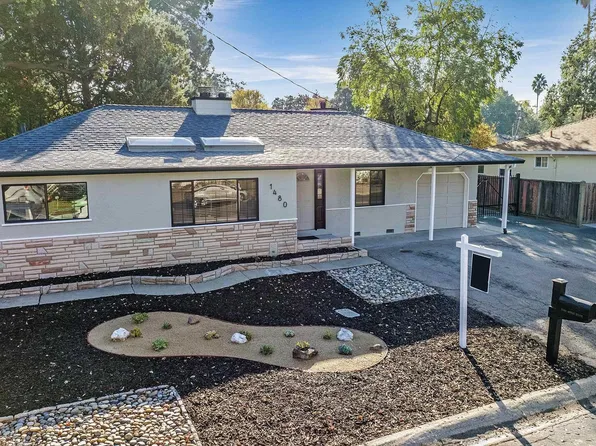 1480 Apple Dr, Concord, CA 94518