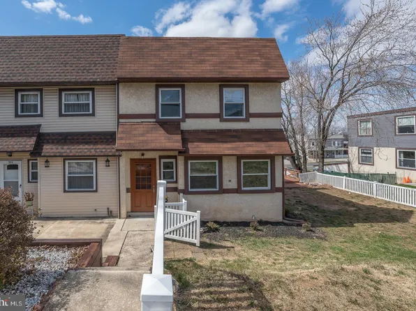 922 Green St, Bridgeport, PA 19405