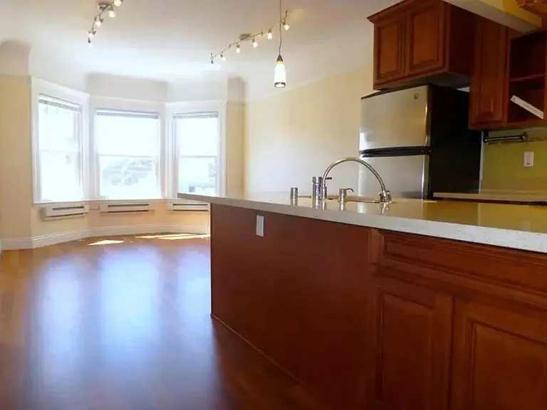 624 Shrader St #8 — Photo 9