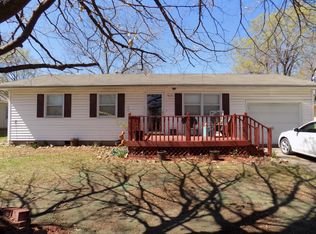 1010 Sunnyside St, La Monte, MO 65337