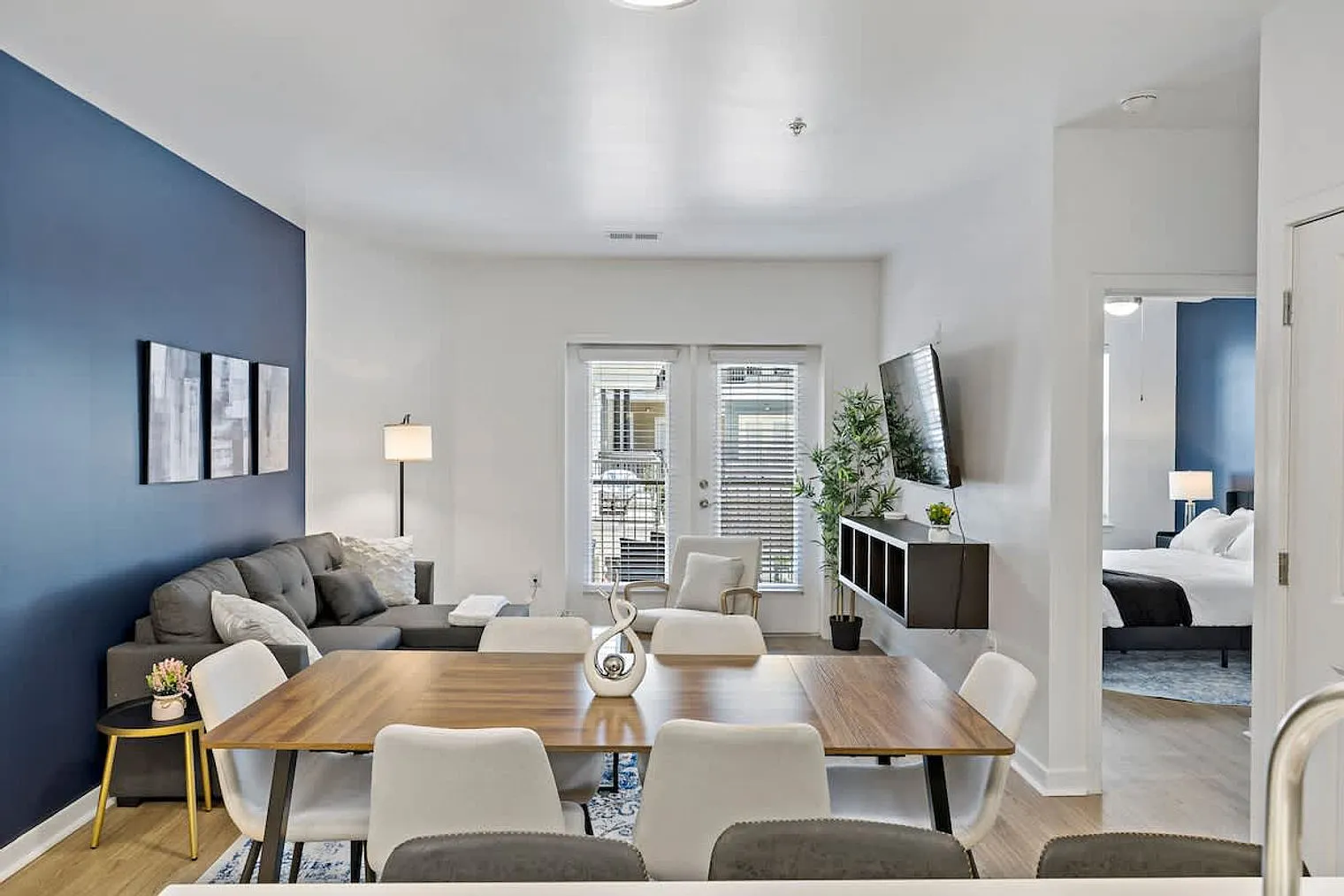 2 bed, 2.0 bath, 1302 sqft, $4,395 — Photo 1