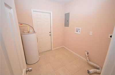 1st image of 1041 NW 71st Ter