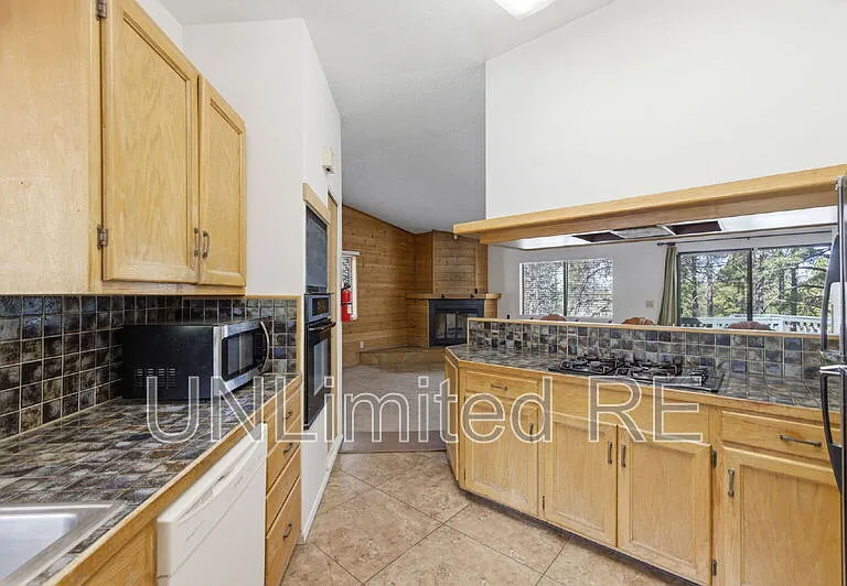 1410 N Inverrary Way — Photo 22