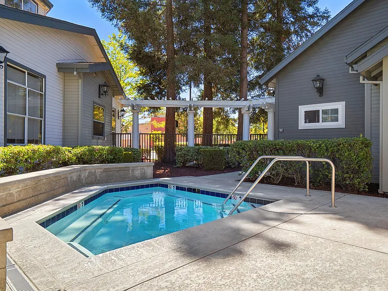 Rosewalk Apartment Homes — Photo 19