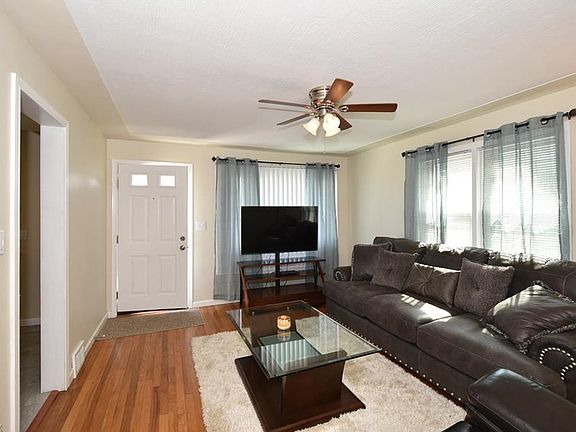 3rd image of 1328 W 23rd St