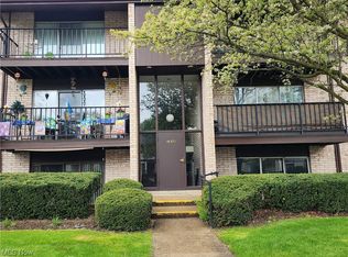 16375 Heather Ln #F204, Middleburg Heights, OH 44130