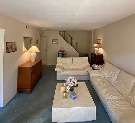 3rd image of 23A Bunnell Ct