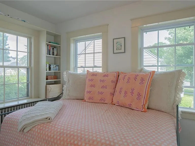 122 Ruggles Ave — Photo 22